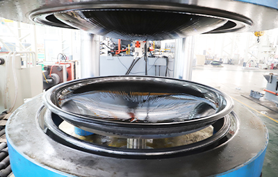 2500吨封头拉伸成型油压机工艺特点