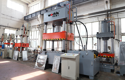 400吨500吨不锈钢水箱成型油压机