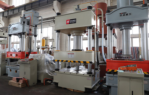 四柱油压机液压系统工作原理详解(附液压原理图)